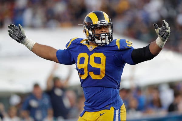 Aaron Donald es el mejor jugador de la Liga